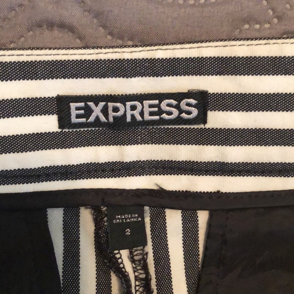 Black striped Size to Express shorts. - Picture 2 of 4
